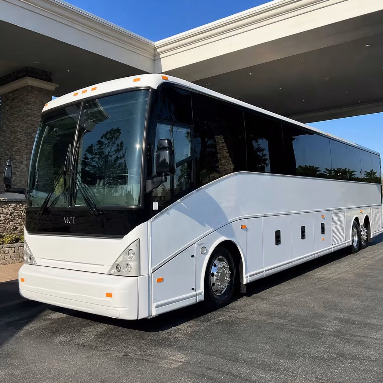 book columbus convention group shuttles between cmh and downtown hotels