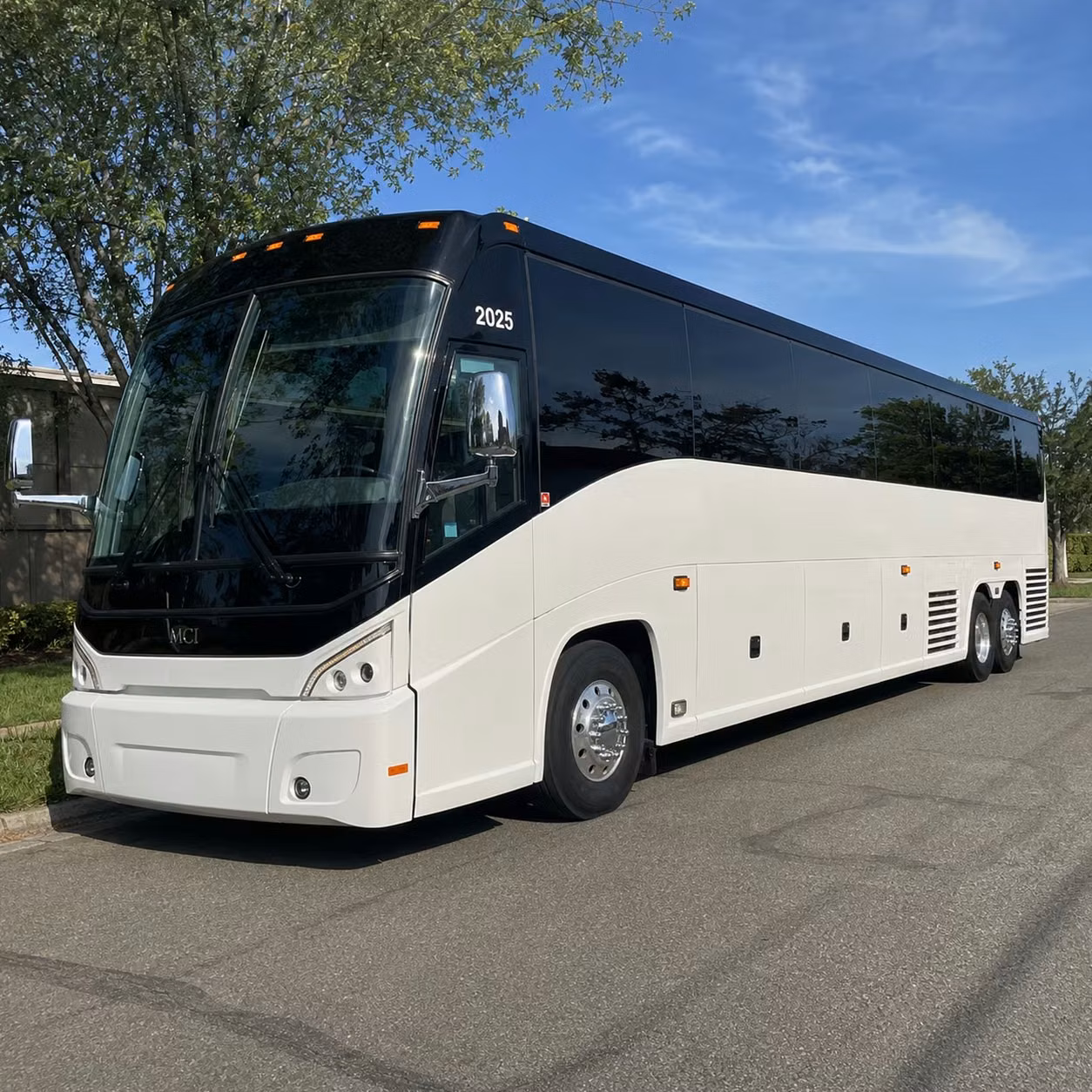 charterbuscolumbusohio com will help columbus groups travel to ohio state away games tournaments and fan events