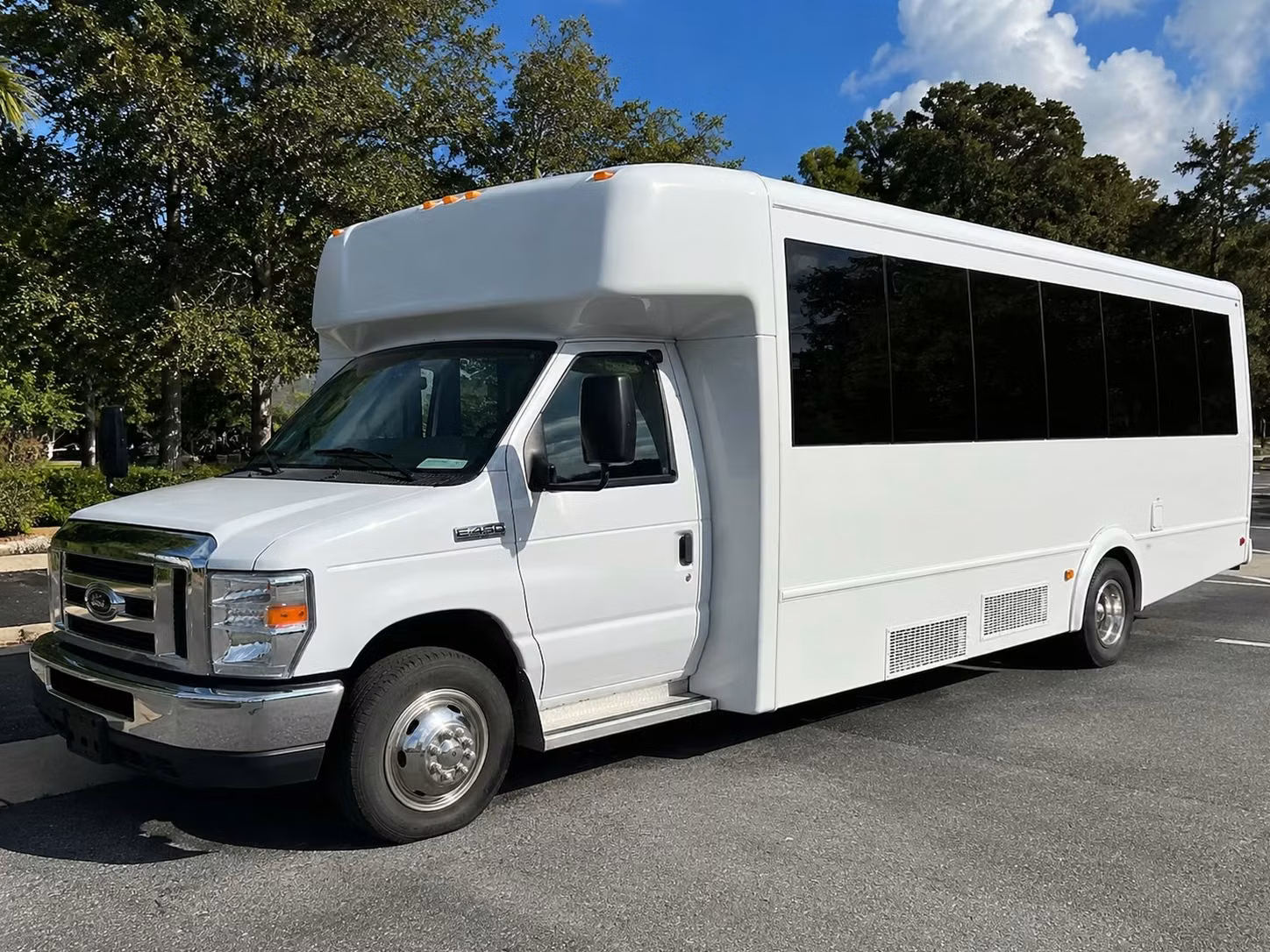 party buses for columbus prom night that keep the energy going all evening